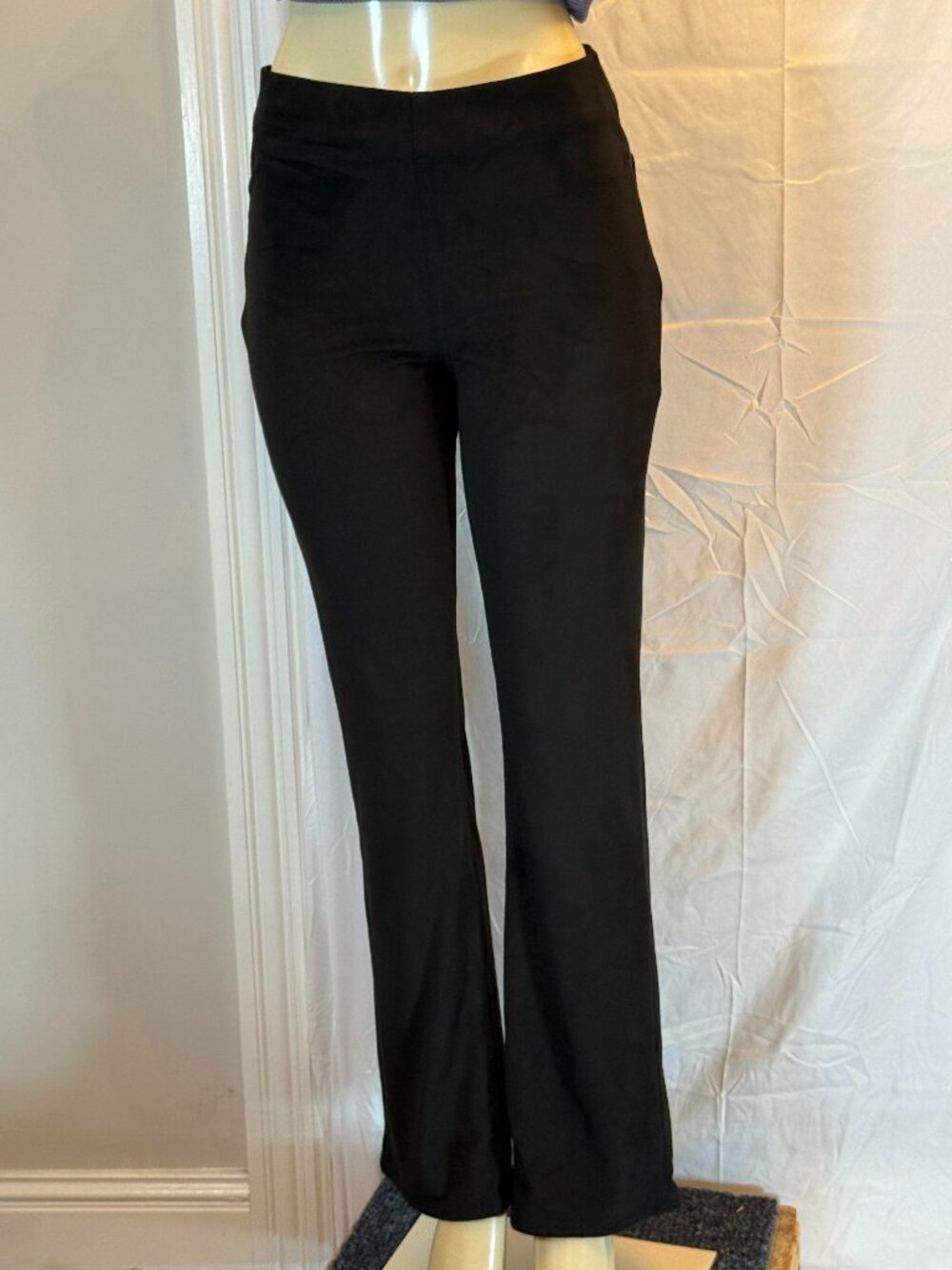 American Eagle Velour Black stretch pants Women's M New With Tags!